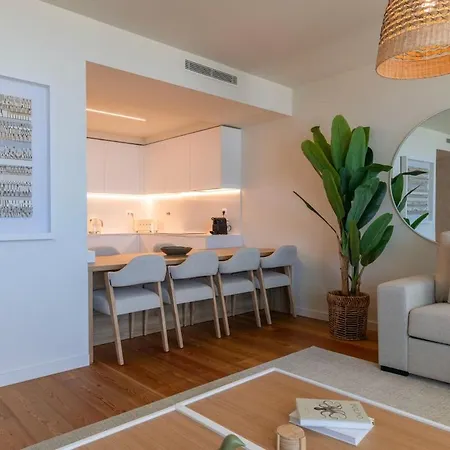 Luxury Seaview Bayline Lejlighed