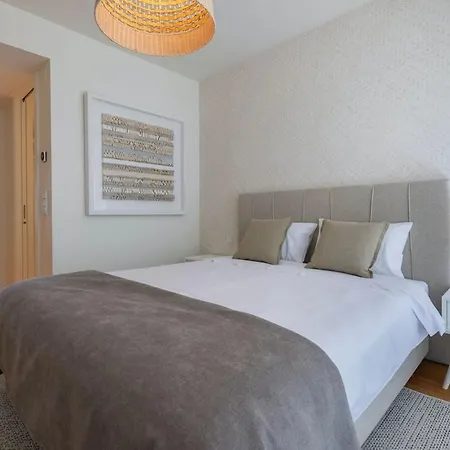 Luxury Seaview Bayline Lejlighed